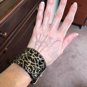 Angelique de Paris wide heavy bangle